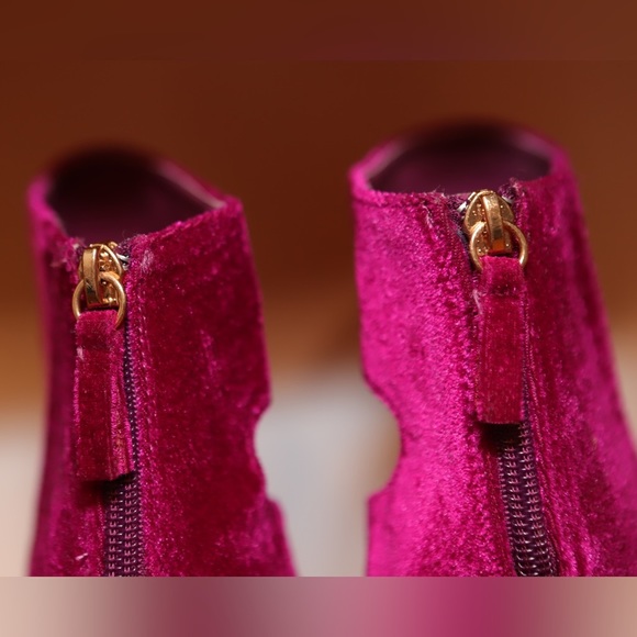 Shoe Dazzle Tatia Stiletto Heeled Sandal in Magenta | Size 9 - Picture 8 of 10